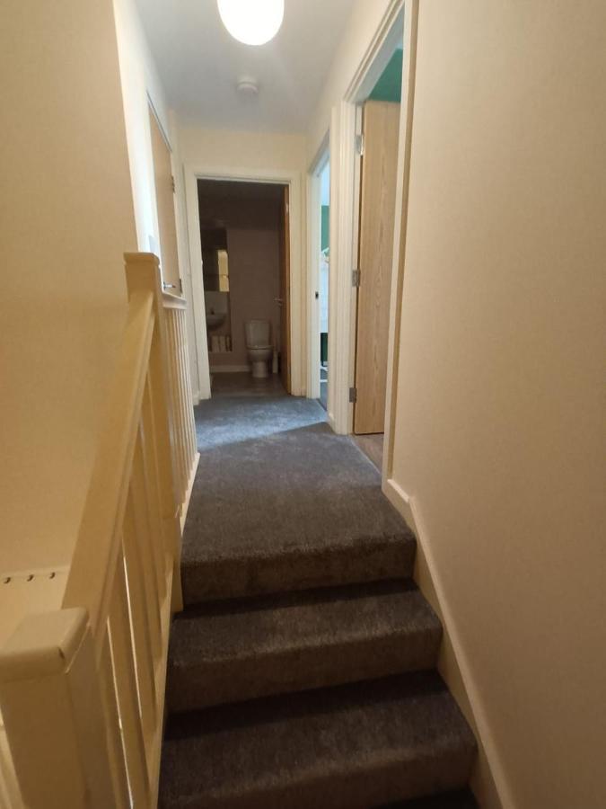 Homely 2 Bed Duplex With A River View Southampton Bagian luar foto